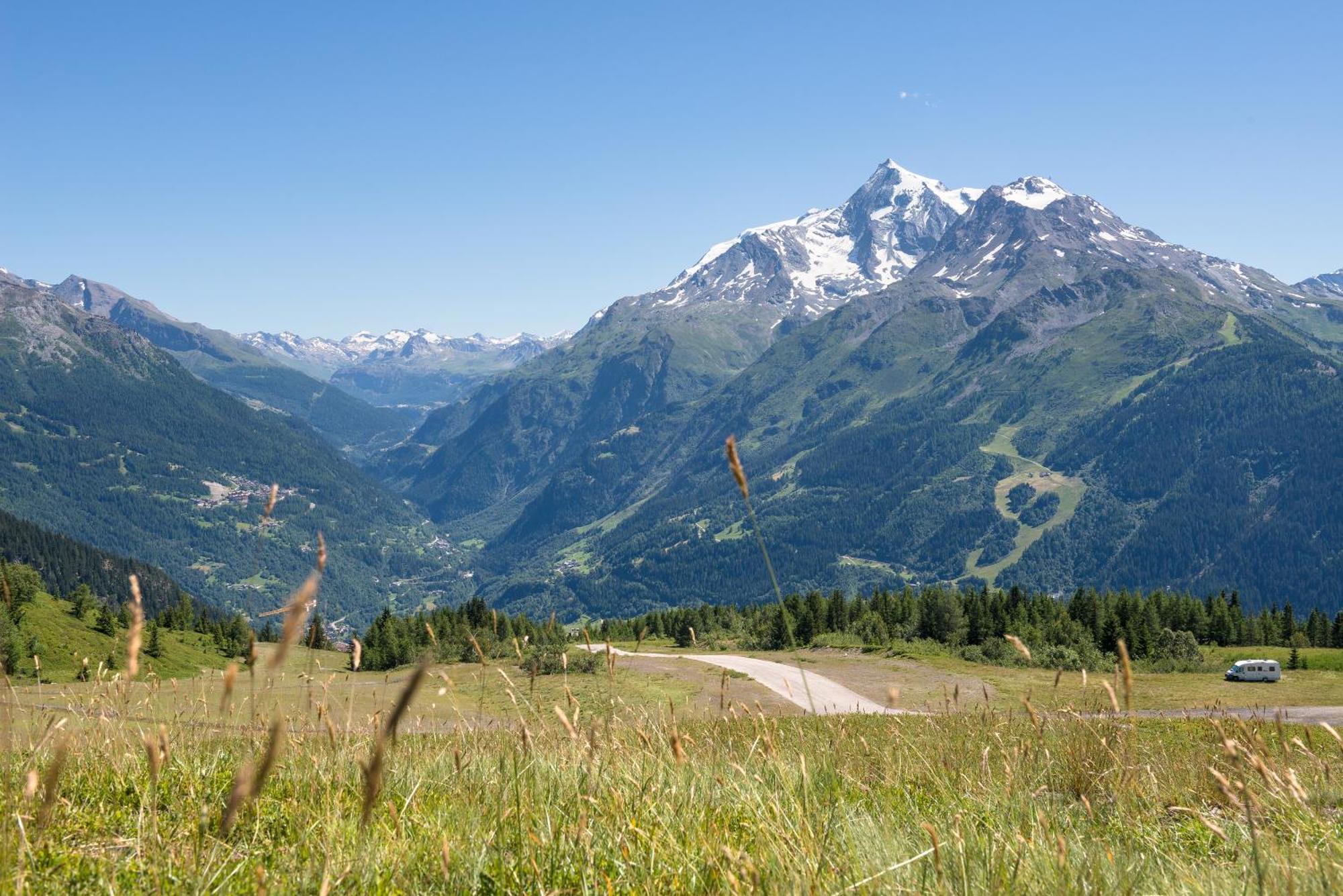 Mgm Hotels & Residences - Hotel Alpen Lodge La Rosiere  Exterior photo